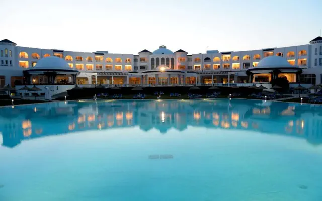 Royal Tulip Taj Sultan (ex Golden Tulip Taj Sultan)
