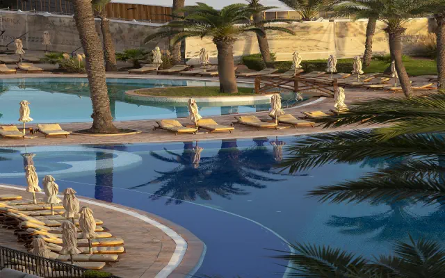Movenpick Resort & Marine