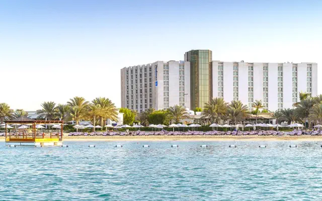 Radisson Blu Abu Dhabi Corniche (ex Hilton)
