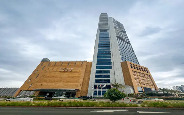 La Suite Dubai Hotel & Apartments (ex. Fraser Suites)