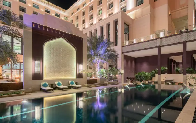 Hormuz Grand A Radisson Collection