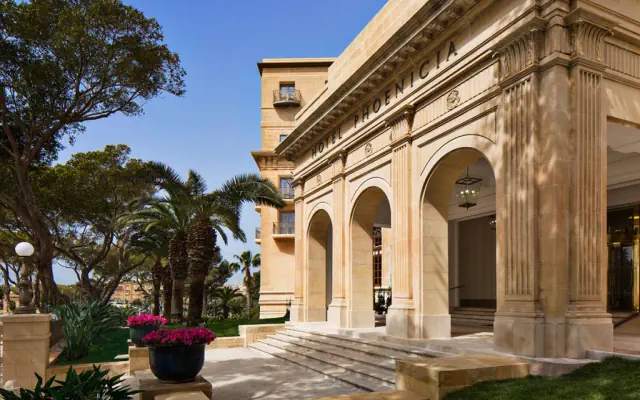 Phoenicia (Valletta)