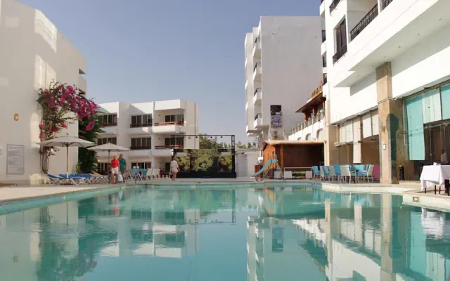 Marlin Inn Azur Resort