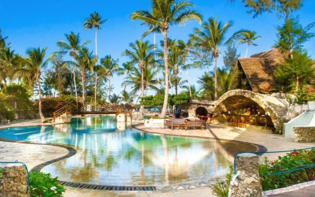 Jaz Amaluna Beach Resort