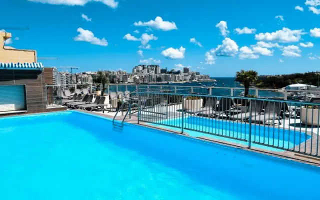 ST Azur
