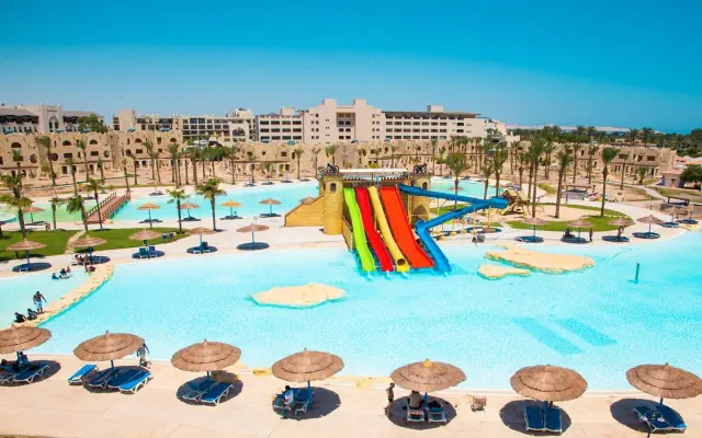 Royal Lagoons Resort & Aqua Park