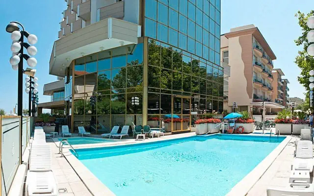  Diplomat Palace 