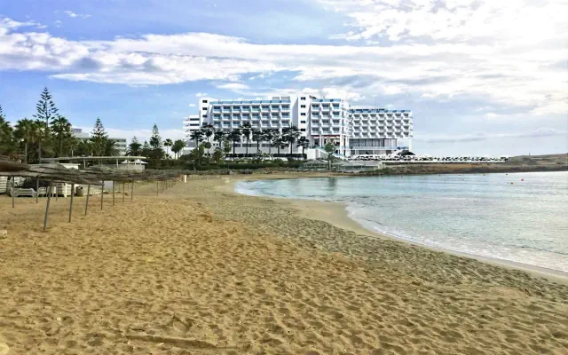 Nissi Blu Beach Resort