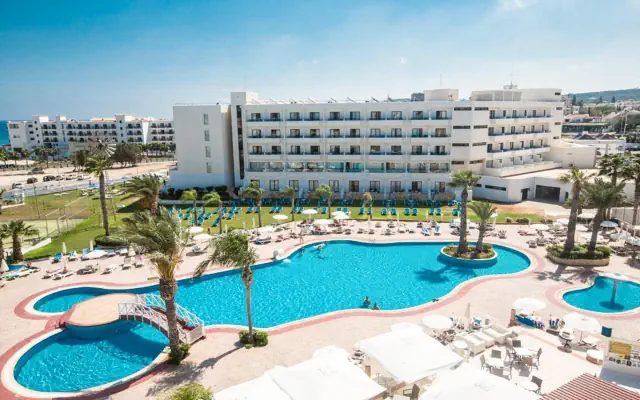 Tsokkos Beach Hotel