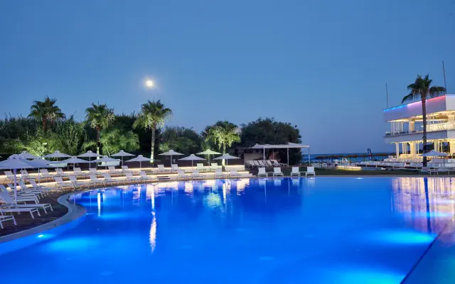 So Nice Club Resort (ex. So Nice Boutique Suites)