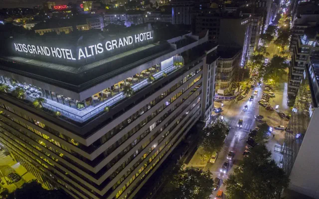 Altis Grand