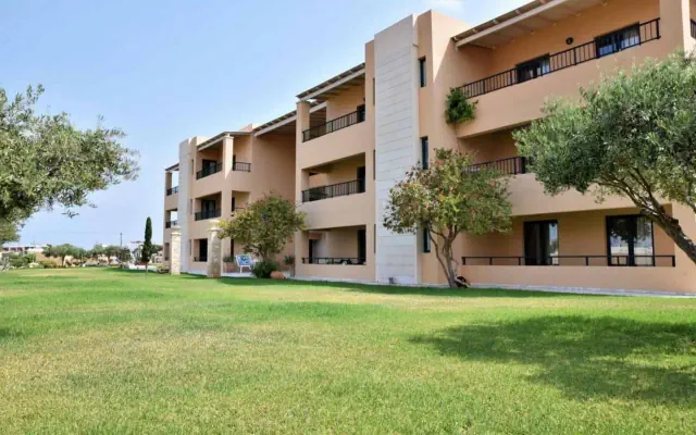 Golden Bay (Heraklion)