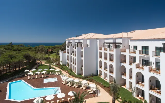 Pine Cliffs Ocean Suites