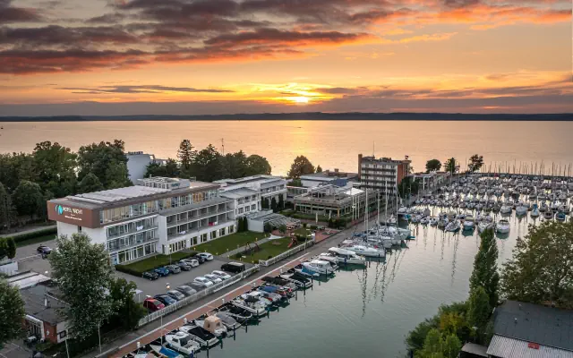 Yacht Club (Siofok)