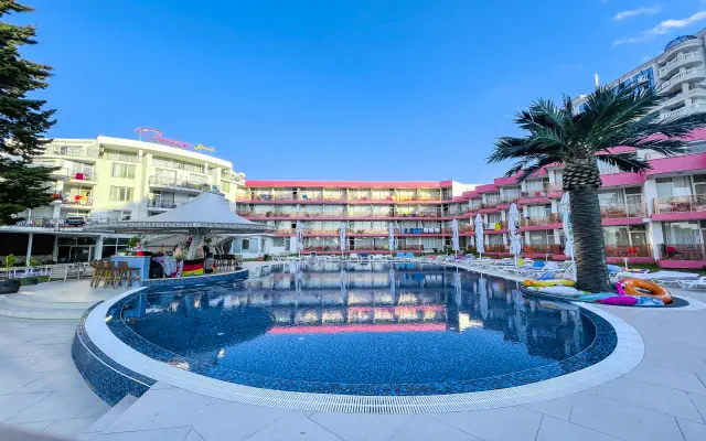 Flamingo Beach (ex. Avliga Beach)