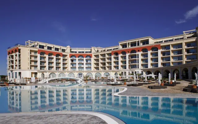 Lighthouse Golf Resort & Spa