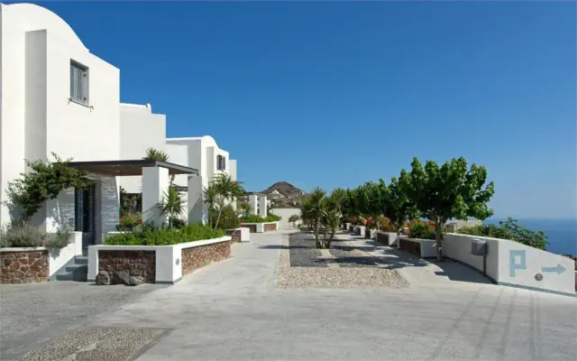 Xenones Filotera (Santorini)