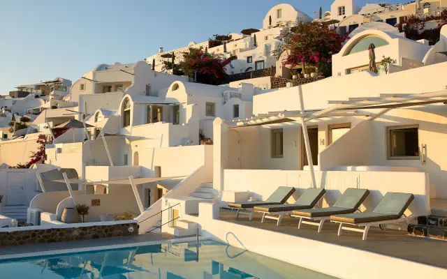 La Perla Villas and Suites