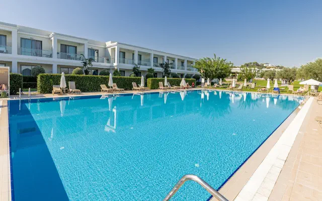Levante Beach Resort By Playitas