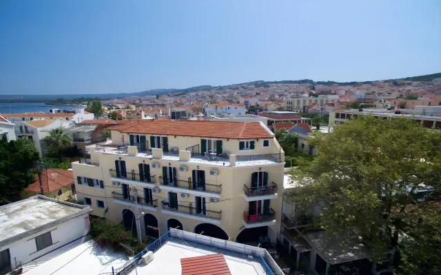 Mirabel City Center (Argostoli)