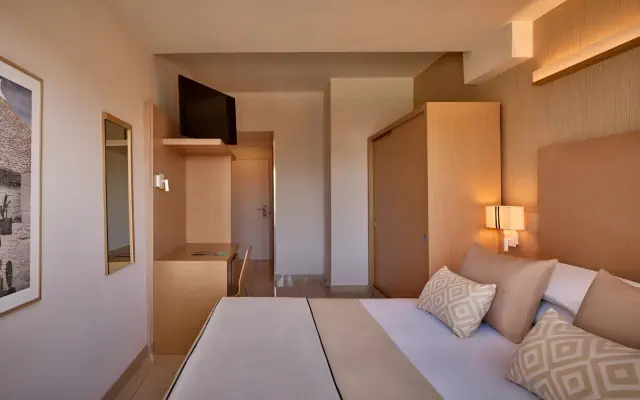 Gran Serena Hotel