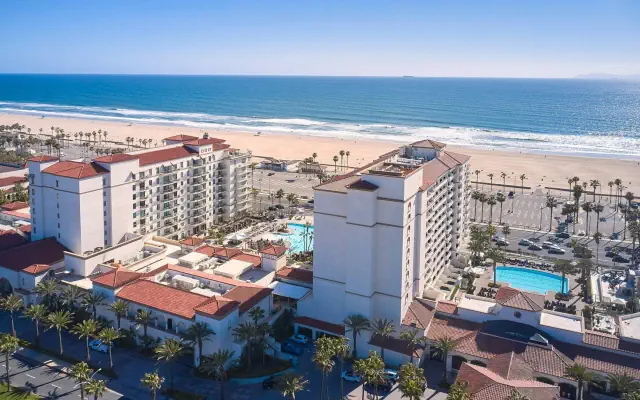 Hilton Waterfront Beach