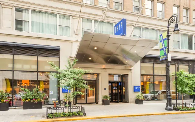 Tryp Times Square South
