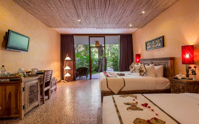 Jungle Retreat by Kupu Kupu