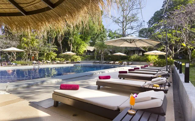 Let's Hyde Resort & Villas