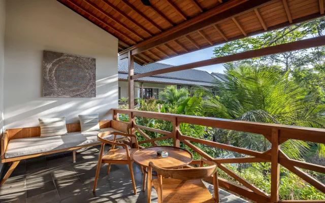 Dinara Ubud