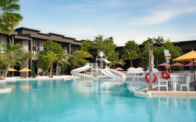 The Gems Mining Pool Villas