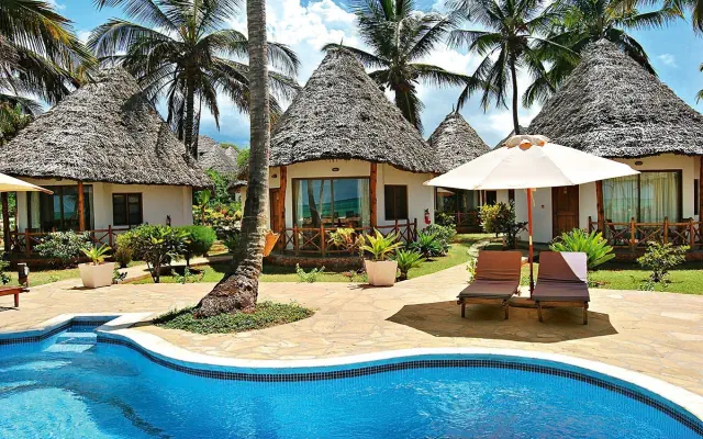 Sultan Sands Island Resort - Baobab Village Adults