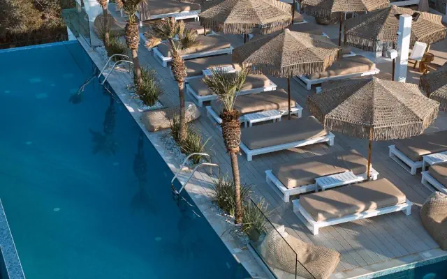 Napa Suites Hotel