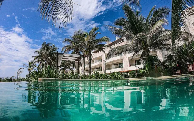 Akumal Bay Beach & Wellness Resort (ex. Akumal Beach Resort)