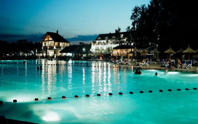 Molo Resort