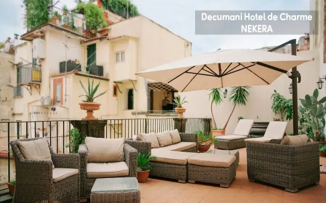 Decumani De Charme