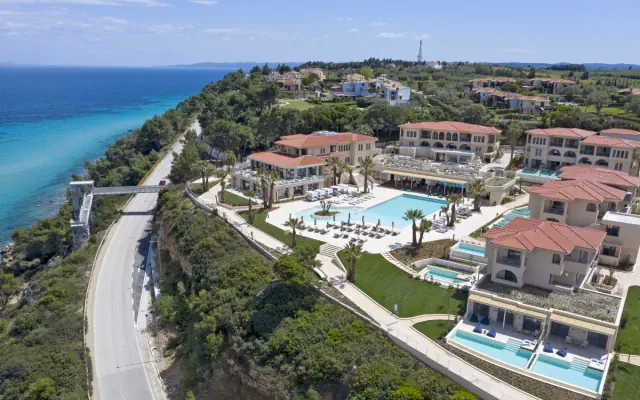 Cora Hotel & Spa Resort