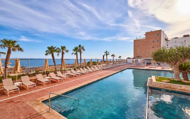 Universal Romantica (Colonia Sant Jordi)