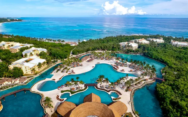 Grand Palladium Riviera