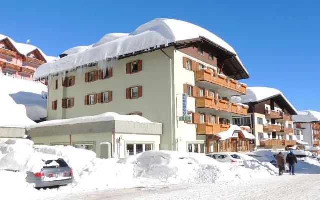 Albergo Eden (Tonale)