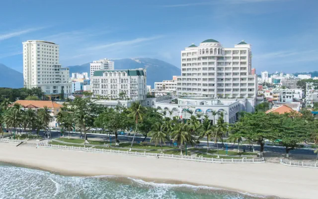 Sunrise Beach Resort