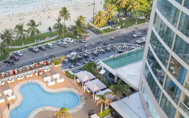 Diamond Bay Hotel
