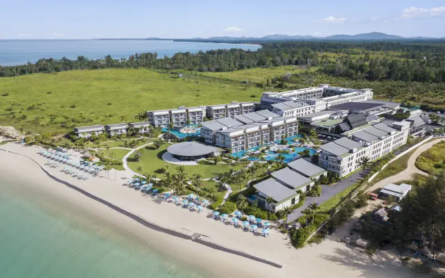 Le Meridien Khao Lak Resort (ex. Bangsak Merlin Resort)