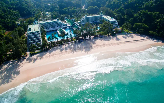 Le Meridien Phuket Beach Resort