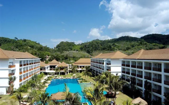 Naithonburi Beach Resort