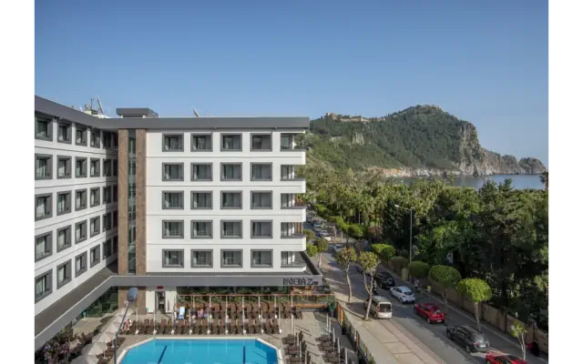 Riviera Zen
