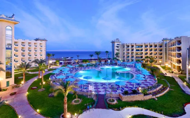 Marina Beach Resort (ex Premium Grand Horizon)
