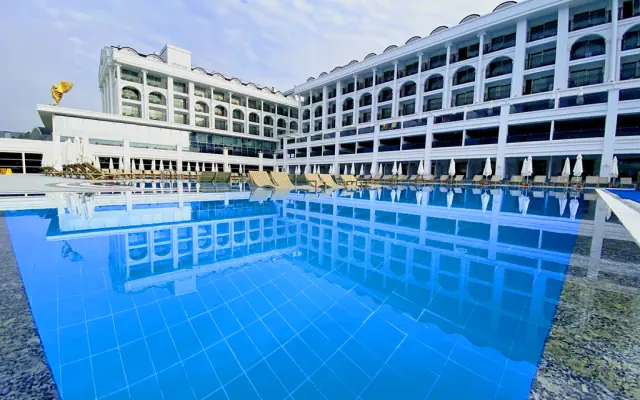 Sunthalia Hotels & Resort