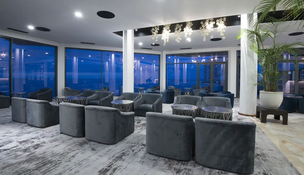 HOTEL: Hotel Baía Azul