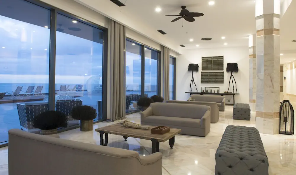 HOTEL: Hotel Baía Azul